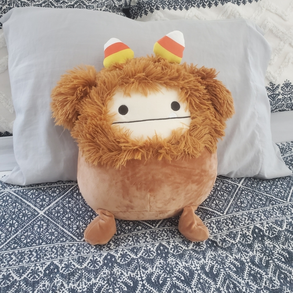 Candy Corn Benny Squishmallow